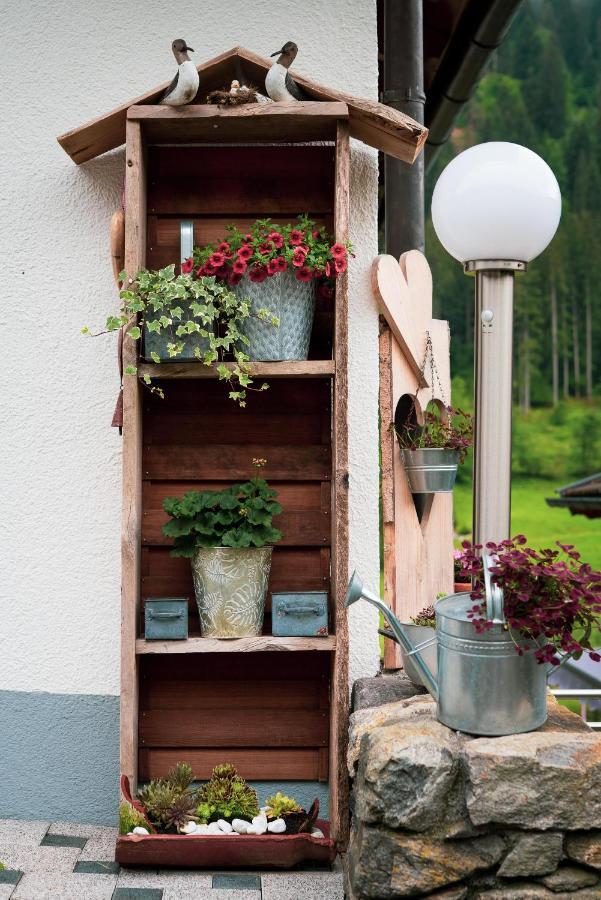 Gaestehaus Fitsch - Ferienwohnung In Silbertal Zewnętrze zdjęcie