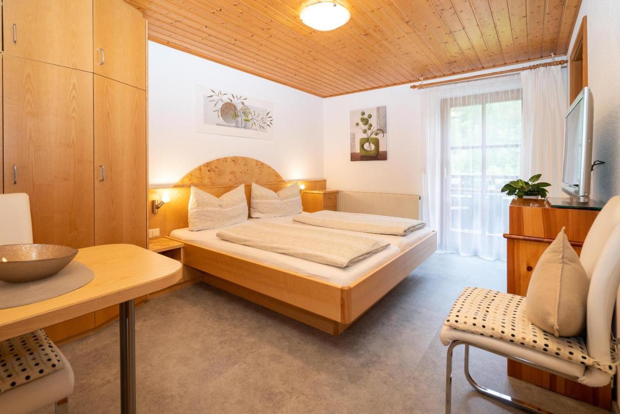 Gaestehaus Fitsch - Ferienwohnung In Silbertal Zewnętrze zdjęcie
